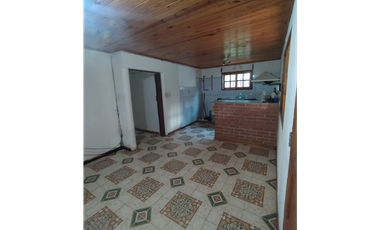 CASA A RECICLAR ZONA LAVALLE Y MARTIN FIERRO