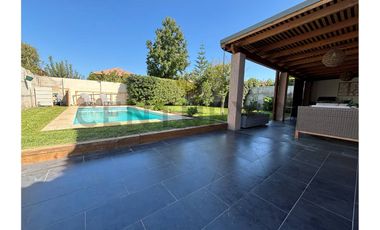SE VENDE HERMOSA CASA EN EL REMANSO DE CHICUREO