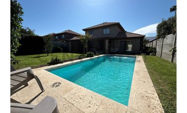 SE VENDE HERMOSA CASA EN EL REMANSO DE CHICUREO