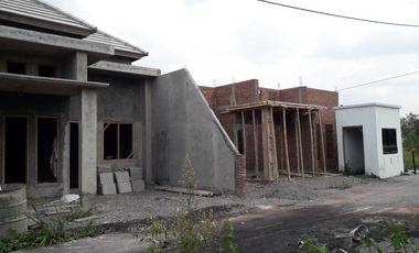 Rumah proses bangun jl kaliurang km 10 Gentan Ngaglik Sleman Yogyakarta