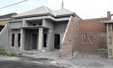 Rumah proses bangun jl kaliurang km 10 Gentan Ngaglik Sleman Yogyakarta