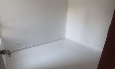 apartamento en arriendo en la tablaza. Cod A215923