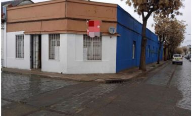 Oportunidad, Gran casa comercial en Huérfanos esq. Garcia Reyes