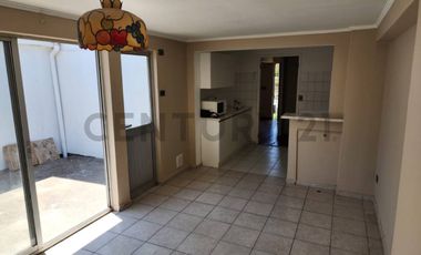 SE VENDE CASA REMODELADA PARQUE SAN MARCOS