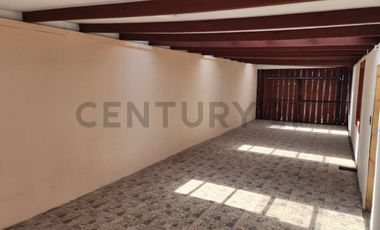 SE VENDE CASA REMODELADA PARQUE SAN MARCOS