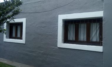 Córdoba, Cruz del Eje, Villa De Soto, Casa 4 amb + 2 Dtos de 1 y 2 amb. Excelente estado y ubicación.