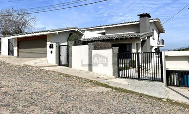 Casa en venta en Colonia Empleados, Ensenada B.C.