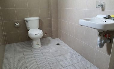 Oficina de 80 m² sobre Av. Bolivar. Excelente ubicacion y precio