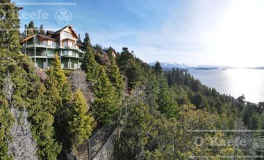 Casa en venta de 8 ambientes en Bariloche con excelente vista al lago