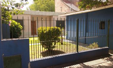 SE VENDE CASA EN MERLO