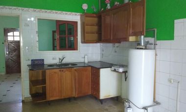 SE VENDE CASA EN MERLO