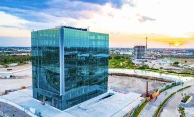 Oficina nueva en edificio con Liderazgo en Energía y Diseño Ambiental