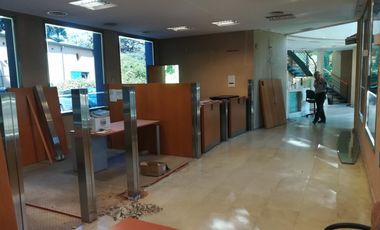 EXCELENTE LOCAL COMERCIAL SOBRE 25 DE MAYO 799 SAN ISIDRO 1000 MTS