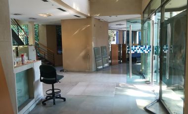 EXCELENTE LOCAL COMERCIAL SOBRE 25 DE MAYO 799 SAN ISIDRO 1000 MTS