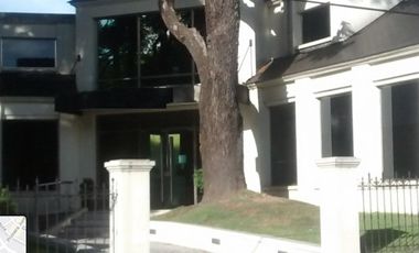 EXCELENTE LOCAL COMERCIAL SOBRE 25 DE MAYO 799 SAN ISIDRO 1000 MTS