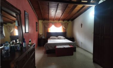 VENTA DE CASA EN CABAÑAS, BELLO
