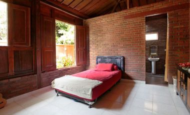 For sale or Leasehold 20 years villa at Batubulan Bali