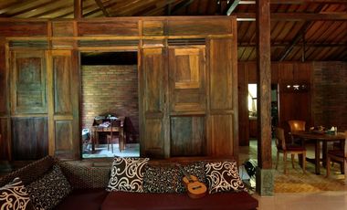 For sale or Leasehold 20 years villa at Batubulan Bali