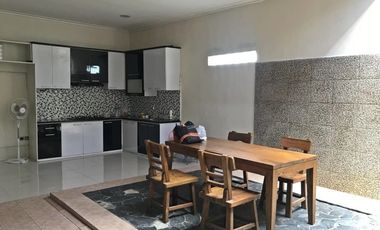 Rumah sewa Arcamanik Luas dan Strtaegis