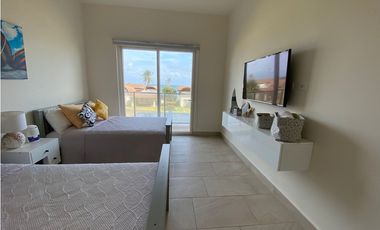 SE VENDE APARTAMENTO EN PLAYA ESCONDIDA