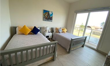 SE VENDE APARTAMENTO EN PLAYA ESCONDIDA