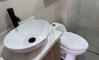 apartamento en arriendo en  maria auxiliadora. Cod A67013