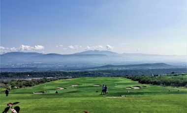 Casa de 3 Recámaras con Baño completo en Zibatá (Una en Planta Baja)