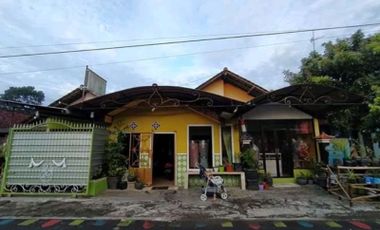 Rumah di Jl. Ternate Kota Blitar
