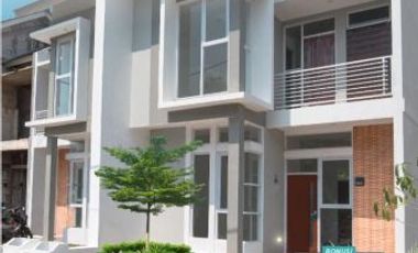 Rumah Nyaman dan Asri 2 lantai di Cimareme dengan harga 700juta-an Lokasi Strategis Dekat tol Padalarang TANPA DP