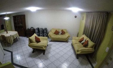Venta Casa, Calle Juan Barrezueta , Sector Supermaxi Carcelen Norte de Quito