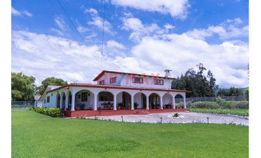 Se Vende Hermosa Casa De Campo, 1733 M2 De Área De Terreno Y 500 M2 De Área Construida, Tartar Grande, Los Baños Del Inca, Cajamarca