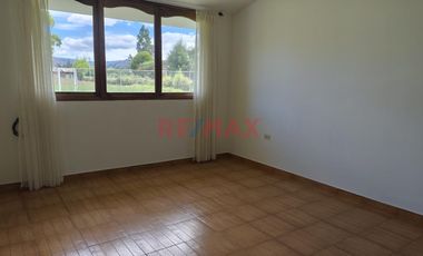 Se Vende Hermosa Casa De Campo, 1733 M2 De Área De Terreno Y 500 M2 De Área Construida, Tartar Grande, Los Baños Del Inca, Cajamarca