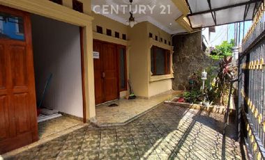 Rumah Cantik Di Tebet Timur Dekat Eco Park Sangat Strategis