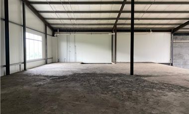 SE ALQUILA OFI- BODEGA EN MILLA 8