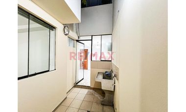 Alquiler Mini Departamento En Urb. Santa Edelmira