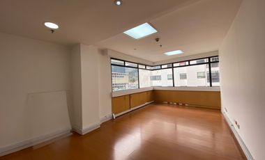oficina en arriendo/venta en chapinero. Cod A52