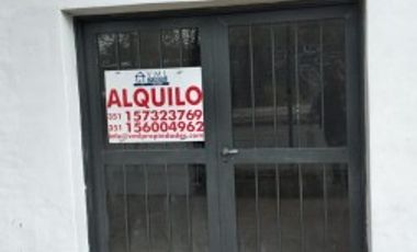 Frente a La Luisita! Alquiler Excelente local sobre Av. Valparaiso 4990