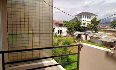 Rumah 2 lt mewah dan nyaman di jatinangor sumedang