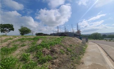 Se vende terreno Urb Costa del Este Sector Vía Circunvalación.