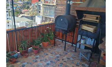 Se Vende Amplia Casa Vista al Mar Cerro Monjas Valparaíso