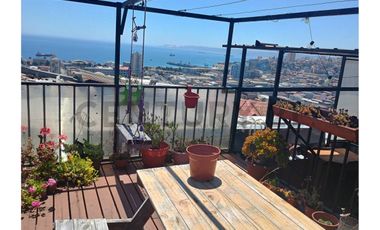 Se Vende Amplia Casa Vista al Mar Cerro Monjas Valparaíso