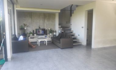 VILLA DI LOKASI STRATEGIS, DEKAT CENTRAL UBUD