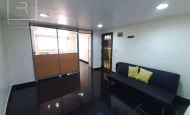 oficina en venta en centro de medellín. Cod V10329
