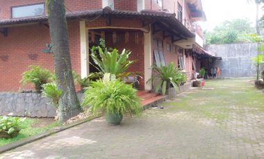 Rumah Mewah Klasik Jawa Bonus Tanah 933 m2 & Kolam Renang di Cilandak, Jakarta Selatan Hanya 8,2 M (Nego)