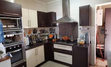 AMPLIA CASA CON GRAN TERRENO