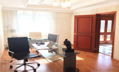 ¡¡ CASA EN VENTA EN TECAMACHALCO, YA REMODELADA, LISTA PARA VVIRLA !!