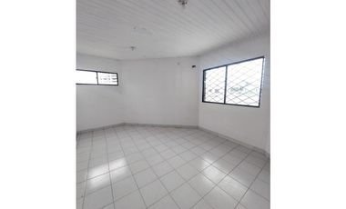 VENTA DE CASA DE DOS PISOS EN LA CASTELLANA DE MONTERA
