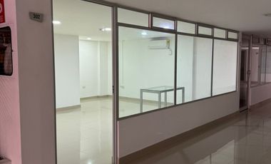 oficina en arriendo en santa ana. Cod A215840