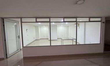 oficina en arriendo en santa ana. Cod A215840