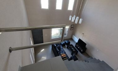 RETASADA  Casa de 5 AMBIENTES ubicada a 300 metros de la estación .